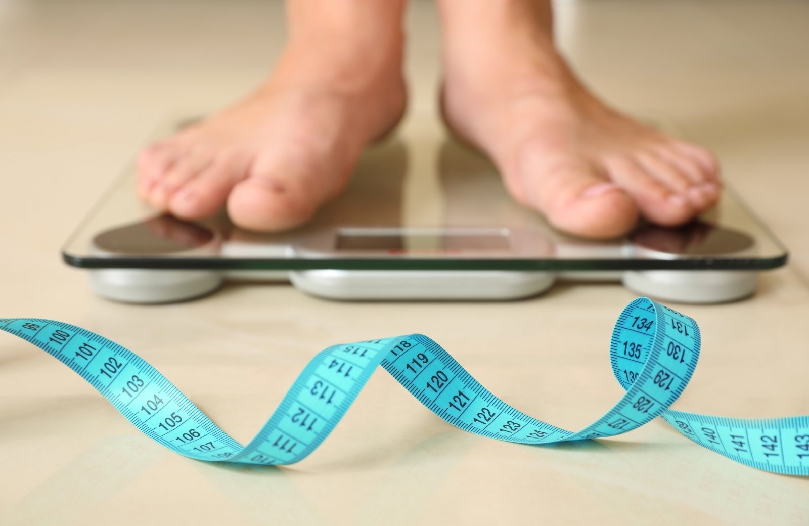 natūralus svorio metimas padeda svorio metimas socialinis nerimas