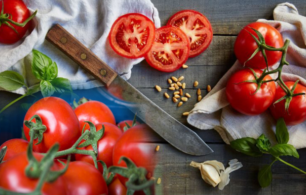 yra pomidorų riebalų deginimas
